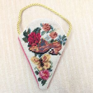 Vintage Petit Point Floral Needlepoint Scissors Case Hanging Ornament